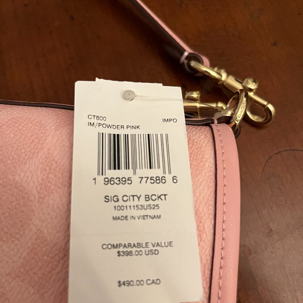 NWT Coach City Bucket Bag in the original Powder Pink from 2025 WITH CHARMS! - Picture 7 of 7